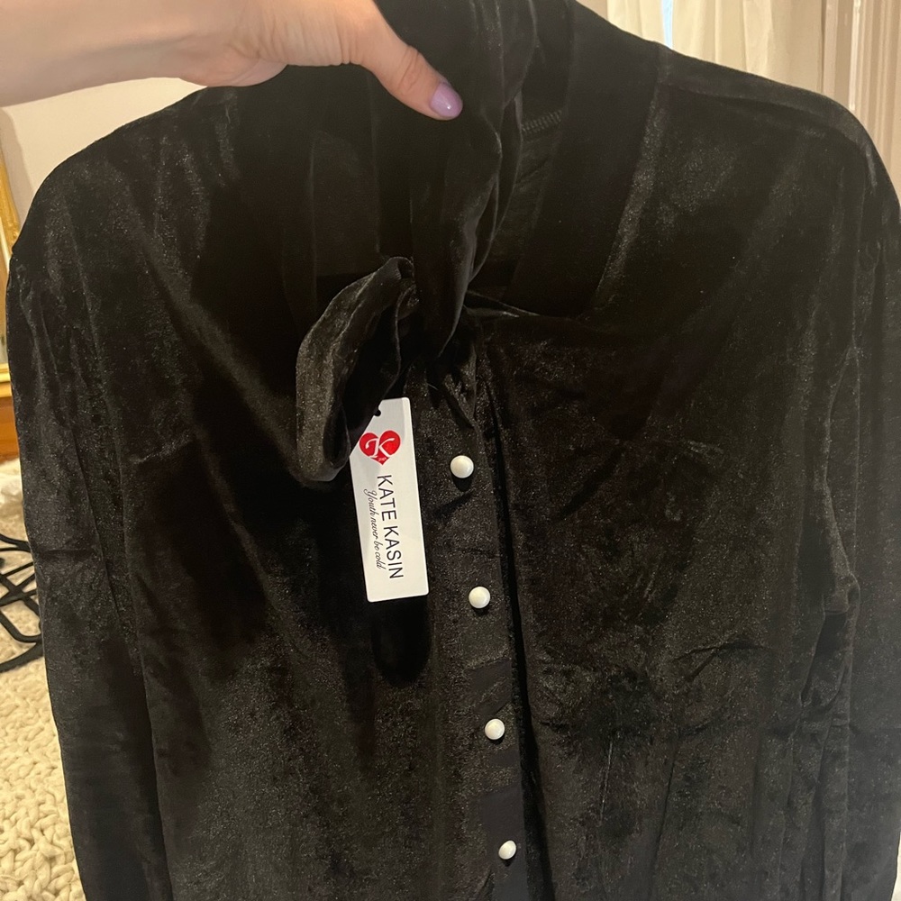 Black velvet blouse with pearl like buttons